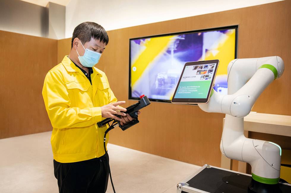 20230819085930258 Apple 庆祝在中国社区、教育和创新发展的 30 年